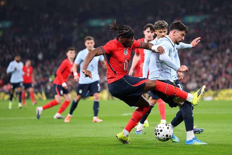 Piquerez em a&ccedil;&atilde;o pelo Uruguai contra Inglaterra &ndash;