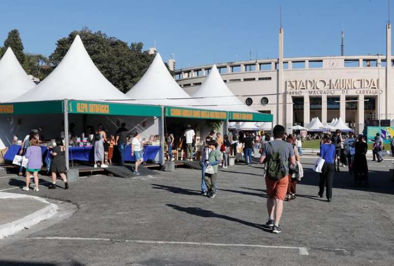 புத்தகக் கண்காட்சி 2026 ஆம் ஆண்டு மே 30 முதல் ஜூன் 7 ஆம் தேதி வரை சார்லஸ் மில்லர் சதுக்கத்தில் நடைபெறும்.