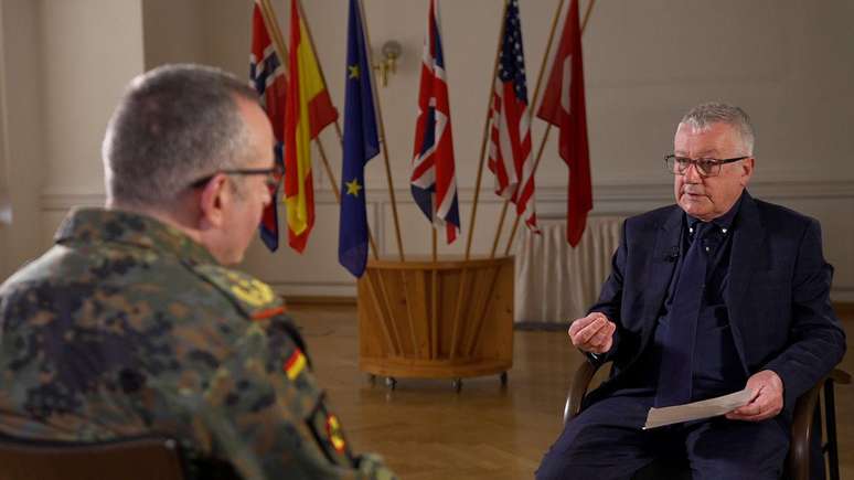 Breuer est&aacute; supervisionando uma expans&atilde;o ambiciosa das For&ccedil;as Armadas alem&atilde;s