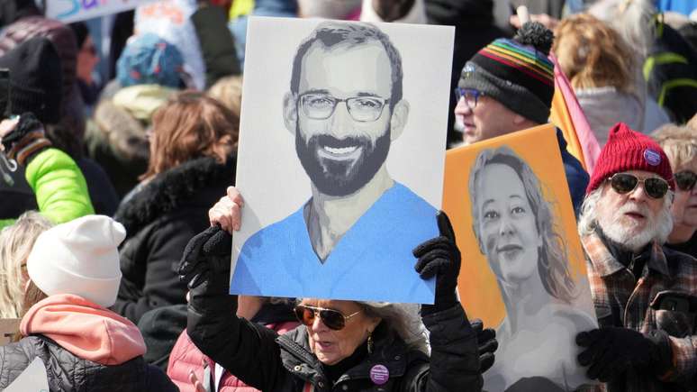 Em Minnesota, manifestante homenageram Alex Pretti, morto por um agente do ICE