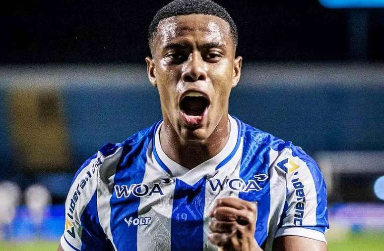 Lucas Eduardo &eacute; outro sem espa&ccedil;o no Vasco &ndash;