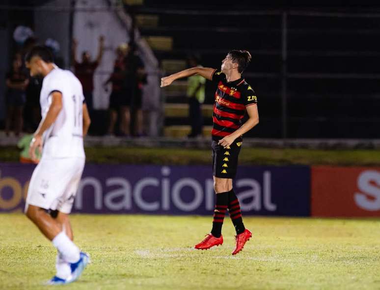 பீல் சிலிர்க்கிறார்: ஏபிசிக்கு எதிரான விளையாட்டின் கோல் அவருடையது.