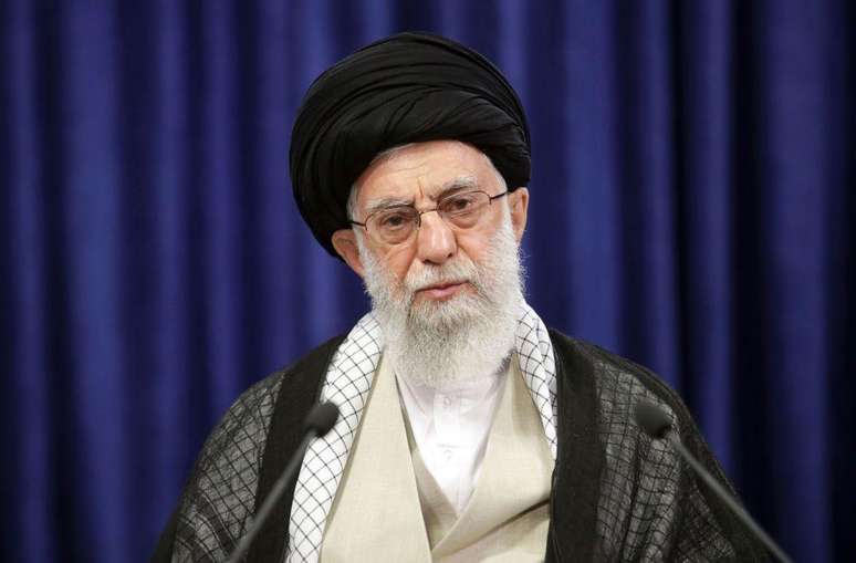 O aiatol&aacute; Ali Khamenei foi morto na primeira onda de ataques a&eacute;reos.