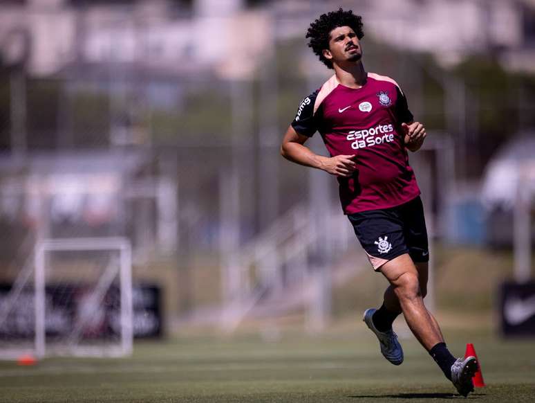 Ramalho participa do treino do Corinthians, neste domingo, no CT Joaquim Grava&nbsp;