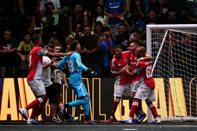 Desimpain &eacute; uma das equipes invictas na Kings League &ndash;