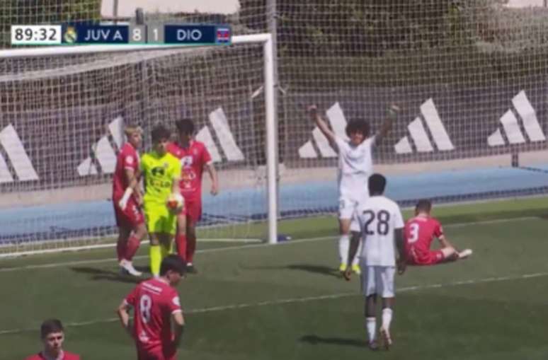 ఎంజో ఆల్వెస్ తన మూడవ గోల్, రియల్ మాడ్రిడ్ యొక్క తొమ్మిదవ – వీడియో ప్లేబ్యాక్‌ను జరుపుకున్నాడు