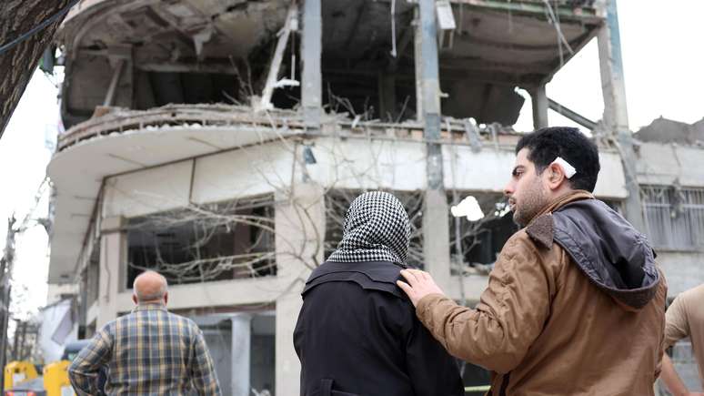 EUA e Israel continuam neste domingo os ataques contra o Ir&atilde;