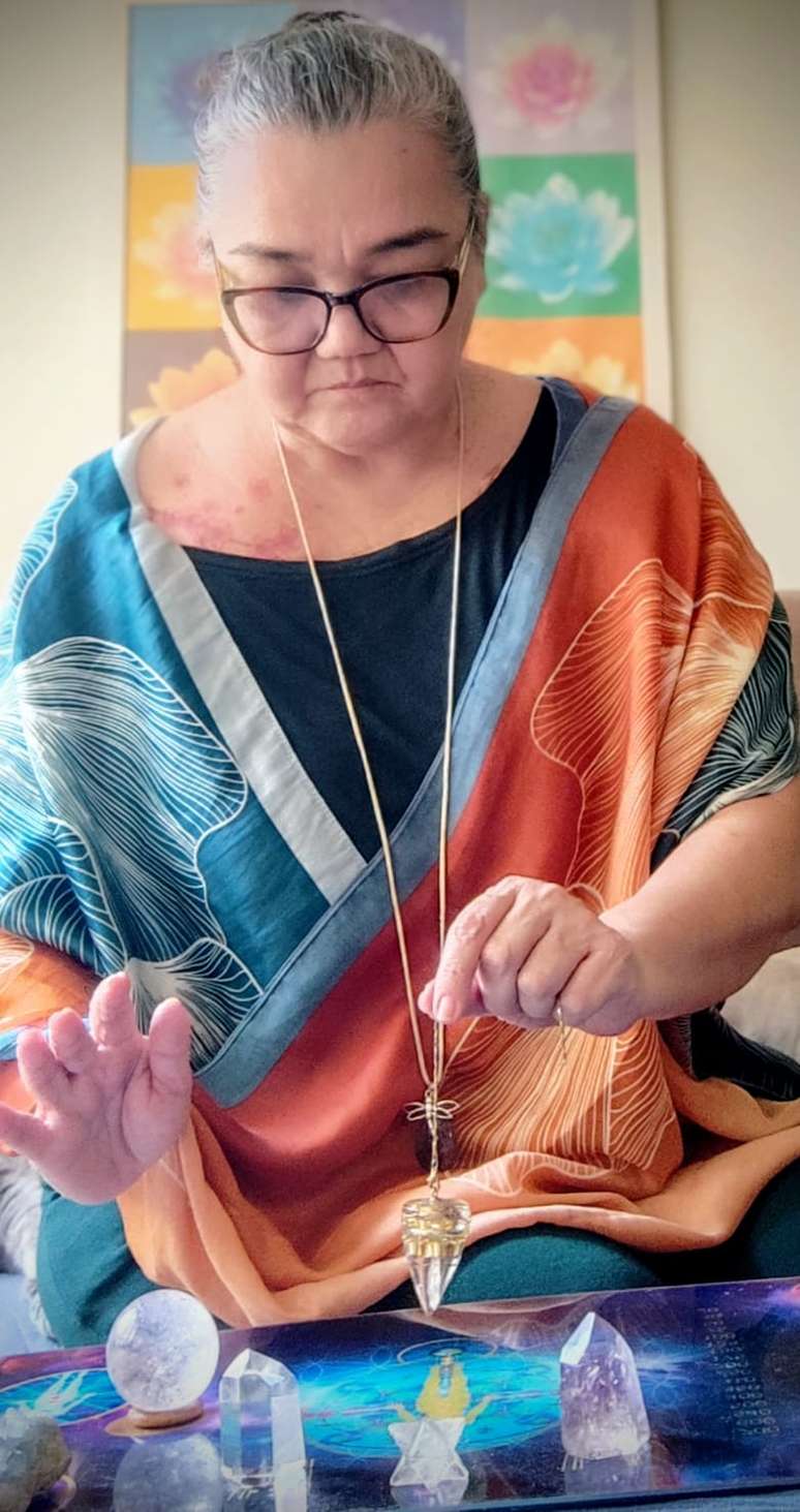 Sess&atilde;o de Apometria com Mesa Frequencial &agrave; dist&acirc;ncia