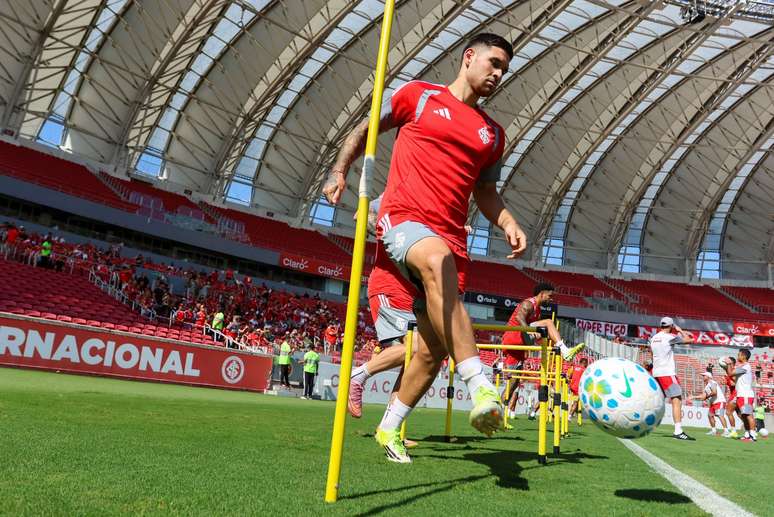 Internacional realiza treino aberto no Beira-Rio 