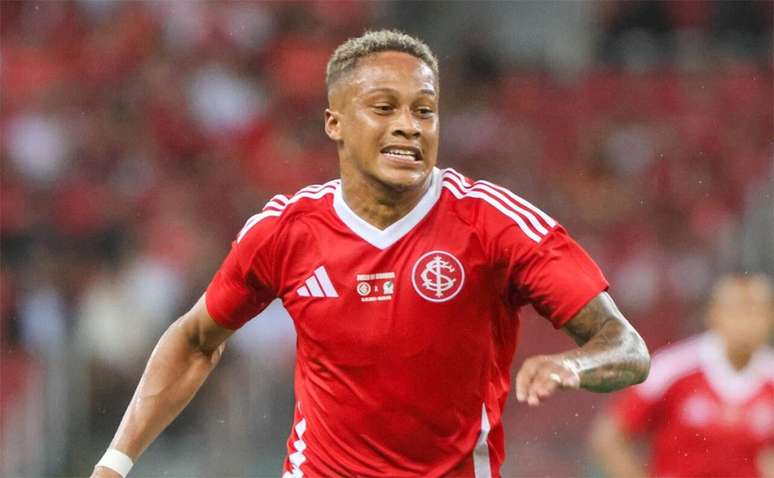 Vitinho est&aacute; fora por ac&uacute;mulo de cart&otilde;es amarelos &ndash;