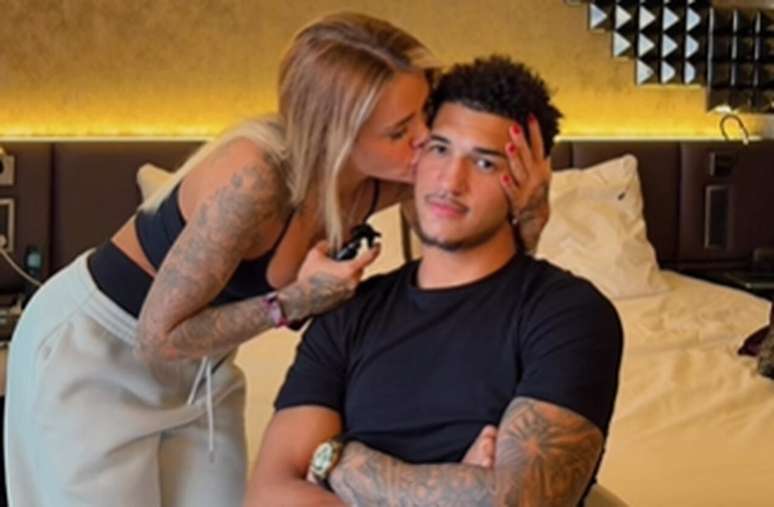 Bruna Rotta e Kau&atilde; Elias em um dos primeiros posts nas redes sociais &ndash;