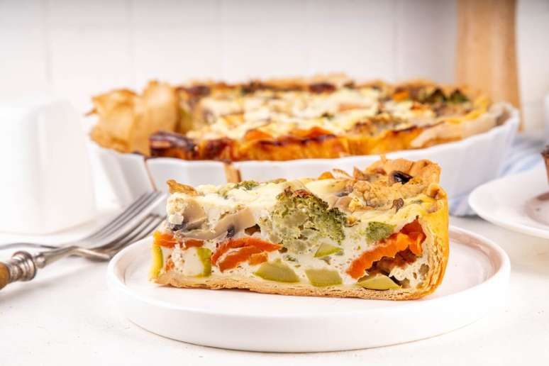 Torta com legumes e cogumelo 