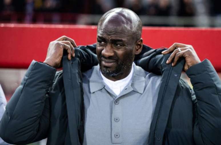 கிறிஸ்டியன் புருனா/கெட்டி இமேஜஸ் - தலைப்பு: ஜெர்மனியிடம் தோல்வியடைந்த பிறகு ஓட்டோ அடோ நீக்கப்பட்டார்