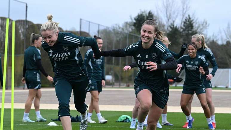 Jogadoras do Arsenal durante treinamento da equipe &ndash;