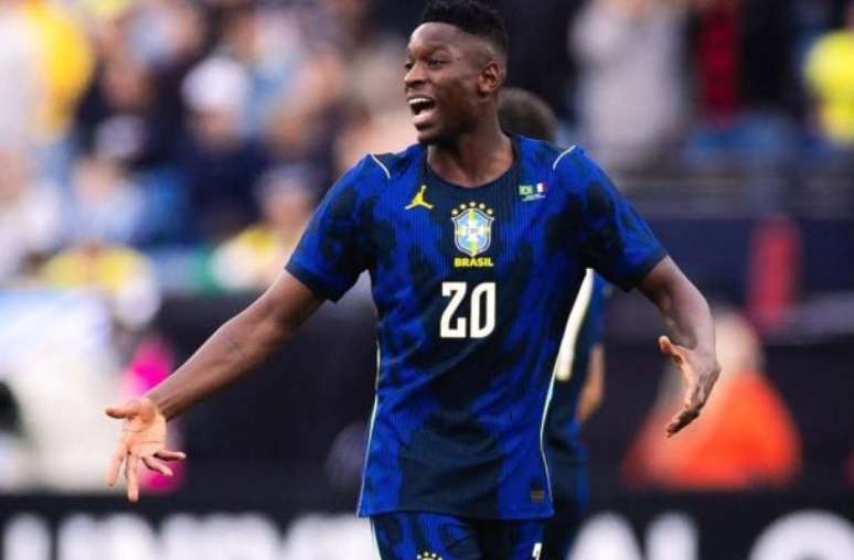 லூயிஸ் ஹென்ரிக், ரஷ்யாவைச் சேர்ந்த ஜெனிட்டிற்காக செயல்பட்டார் –