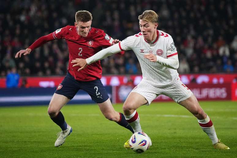 PRAGUE, CZECH REPUBLIC &ndash; MARCH 31: Rasmus Hojlund of Denmark is challenged by Stepan Chaloupek of Czechia during the FIFA World Cup 2026 European Qualifiers KO play-offs match between Czechia and Denmark at EPET ARENA on March 31, 2026 in Prague, Czech Republic. (Photo by Gabriel Kuchta/Getty Images)