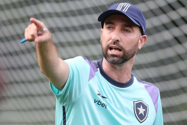 Interino Rodrigo Bell&atilde;o vai para segunda partida seguida no comando do Botafogo &ndash;