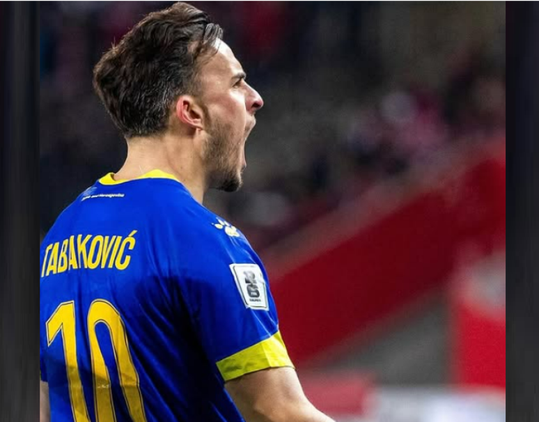 Haris Tabakovic foi o her&oacute;i da B&oacute;snia diante da It&aacute;lia