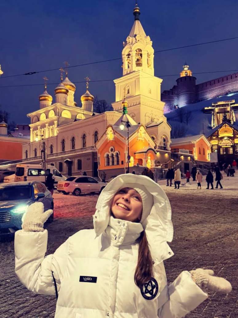 Ginasta russa Sofia Ilteriakova  &eacute; promessa no esporte e viralizou ap&oacute;s dar as costas para hino ucraniano na Copa do Mundo na Bulg&aacute;ria