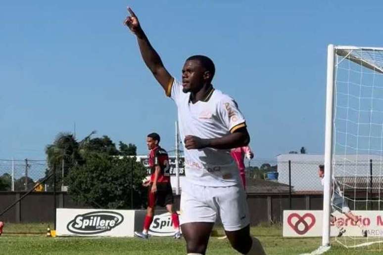 Crici&uacute;ma vence o Flamengo por 2 a 0 no Brasileir&atilde;o Sub-20 &ndash;