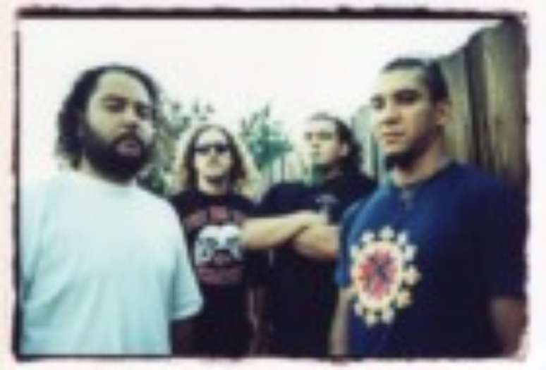 Raimundos com a forma&ccedil;&atilde;o original (Fred, Canisso, Dig&atilde;o, Rodolfo)