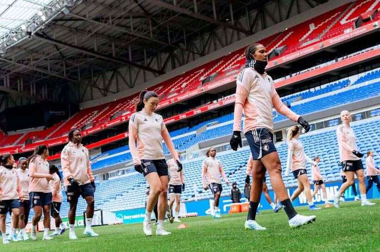 Jogadoras do Lyon durante treinamento da equipe &ndash;