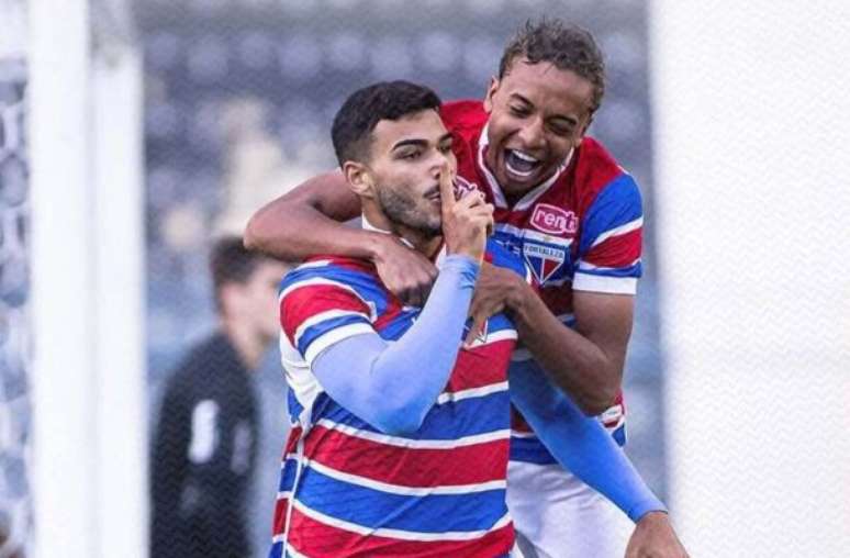 Corinthians n&atilde;o consegue furar a defesa do Fortaleza &ndash;