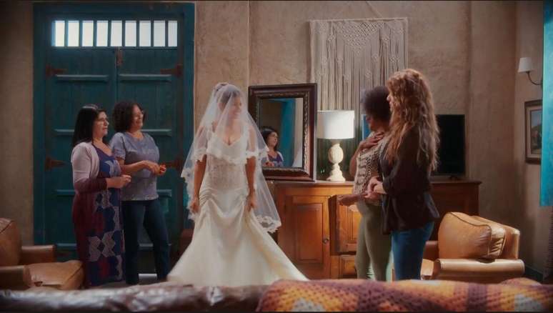 Isadora Cruz, com o vestido da marca Thear, em &ldquo;Cora&ccedil;&atilde;o Acelerado&rdquo; 