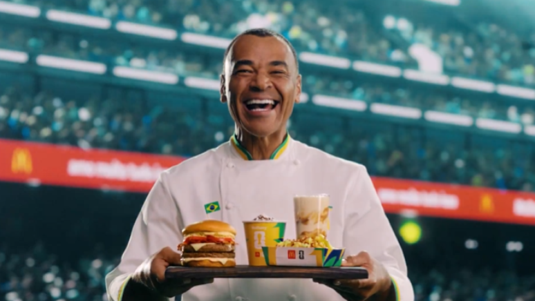 Cafu anuncia sandu&iacute;che McBrasil