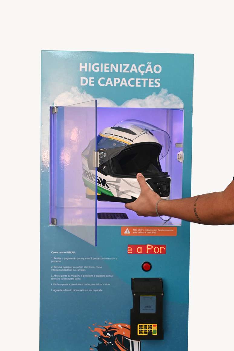 As m&aacute;quinas funcionam com autoatendimento