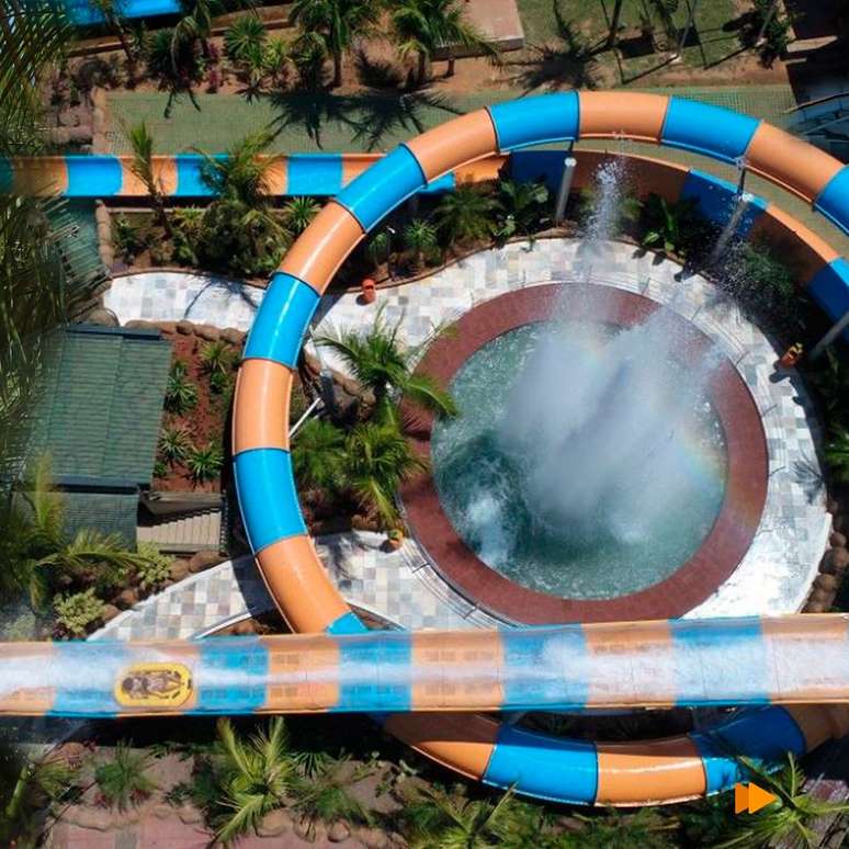 Thermas dos Laranjais nasceu como clube social em 1984. Na &eacute;poca, Ol&iacute;mpia (SP) possu&iacute;a menos de 20 mil habitantes