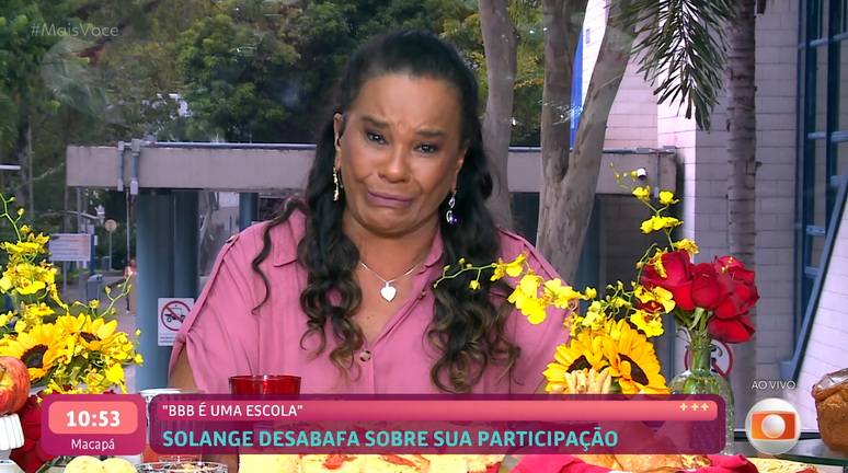 Solange Couto tem crise de choro no Mais Voc&ecirc;