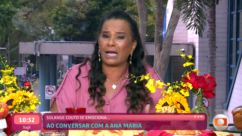 Solange Couto tem crise de choro no Mais Voc&ecirc;