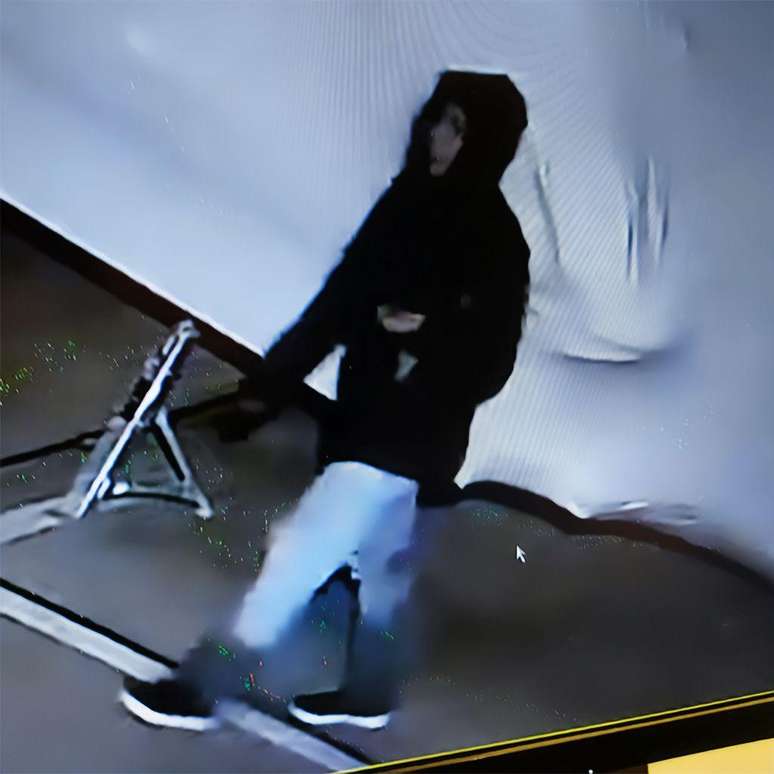 &Uacute;ltima apari&ccedil;&atilde;o de Vit&oacute;ria nas c&acirc;meras de seguran&ccedil;a