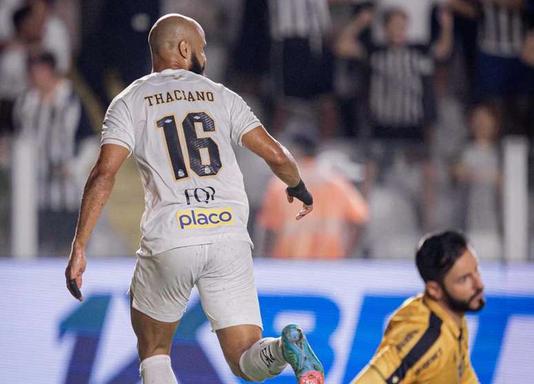 థాసియానో ​​సాంటోస్ విజయానికి మొదటి గోల్ చేశాడు -