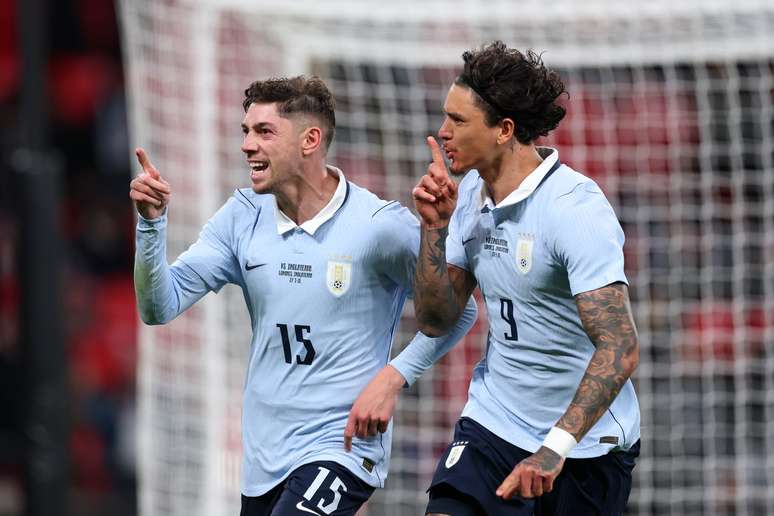 Valverde comemorando o empate uruguaio 