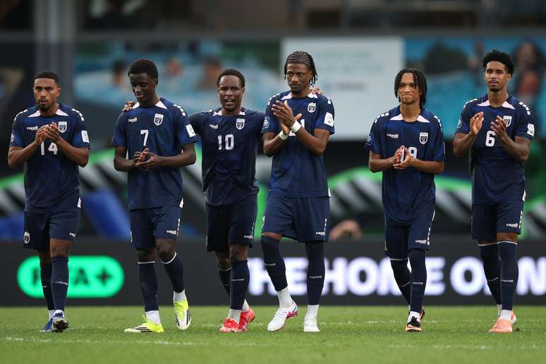 Sele&ccedil;&atilde;o cabo-verdiana durante o empate com a Finl&acirc;ndia 