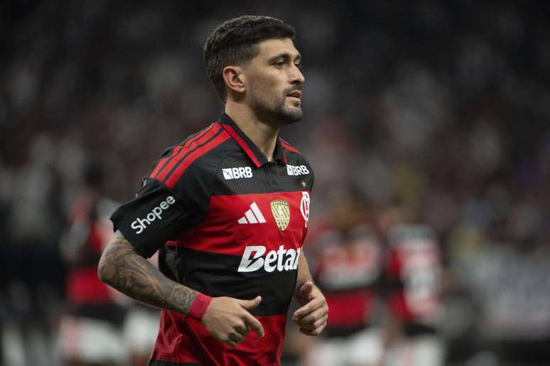 శాంటోస్‌కు వ్యతిరేకంగా, ఫ్లెమెంగో మంచి ఫలితం కోసం మరకానాలో తన బలాన్ని విశ్వసిస్తుంది