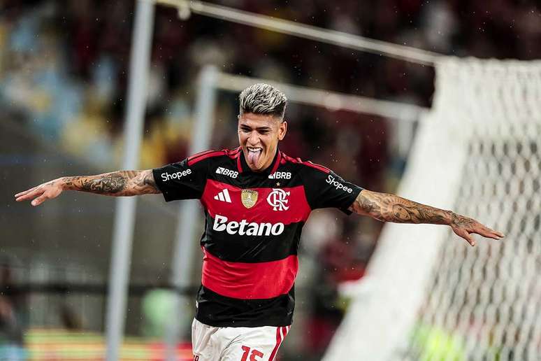 Carrascal, sob efeito suspensivo, pode voltar a atuar pelo Flamengo &ndash;