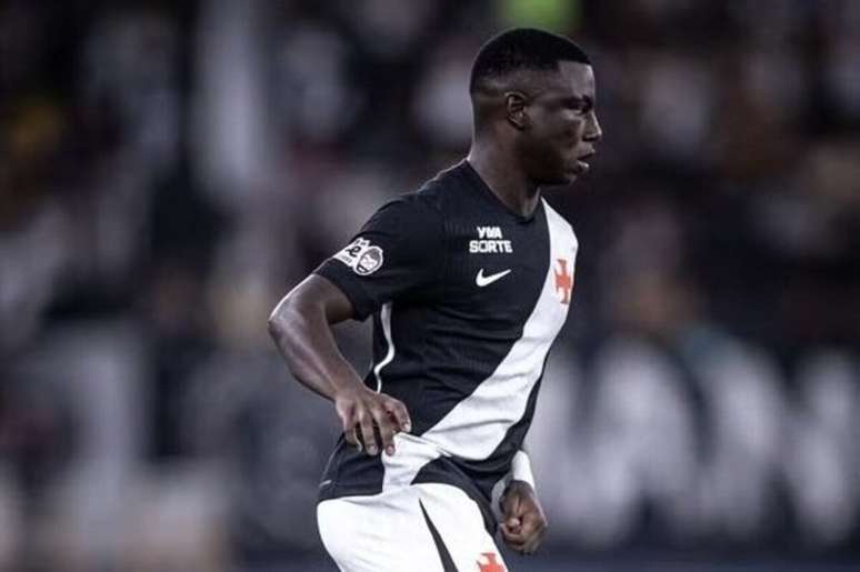 Marino Hinestroza busca mais espa&ccedil;o no Vasco &ndash;