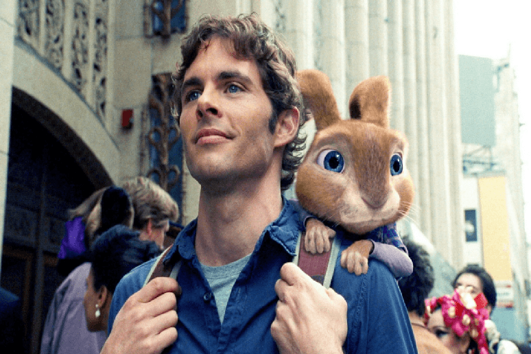 Em &ldquo;Hop: Rebelde sem P&aacute;scoa&rdquo;, o uso de express&otilde;es informais e di&aacute;logos r&aacute;pidos &eacute; ideal para treinar a escuta do ingl&ecirc;s do dia a dia 