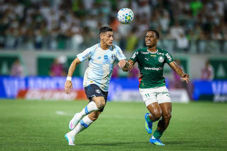 Palmeiras vence o Gr&ecirc;mio no Brasileir&atilde;o &ndash;