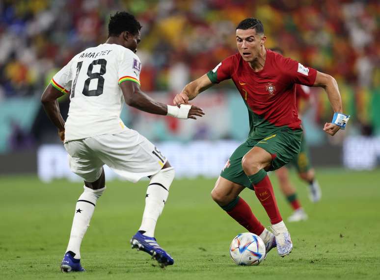 Cristiano Ronaldo em campo contra Gana na Copa do Mundo de 2022 &ndash; Photo by Clive Brunskill/Getty Images