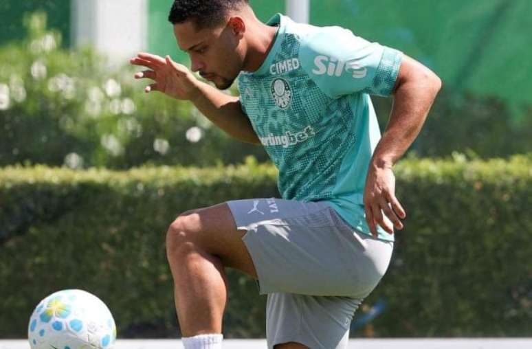 Abel Ferreira ainda n&atilde;o sabe o time que escalar&aacute; na Fonte Nova &ndash;