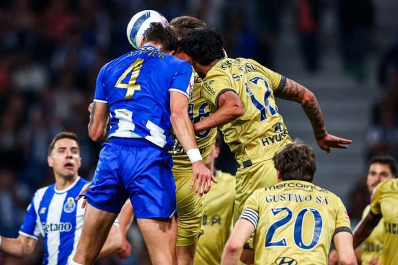 Famalic&atilde;o faz jogo duro com o Porto no Est&aacute;dio do Drag&atilde;o &ndash;