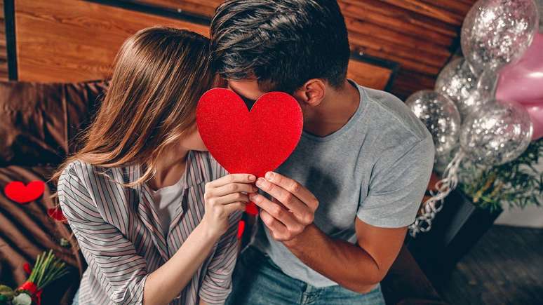 Veja quais signos podem se apaixonar no final de semana