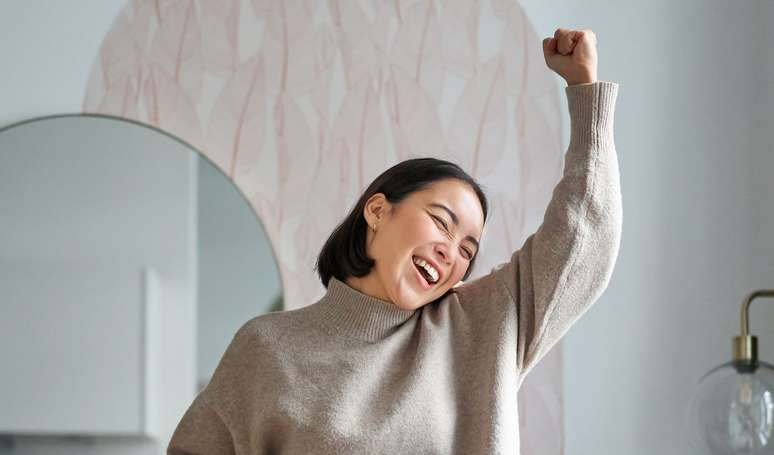 A psicologia afirma: pessoas que se sentem genuinamente felizes quando est&atilde;o sozinhas aos fins de semana t&ecirc;m estas 10 caracter&iacute;sticas raras.