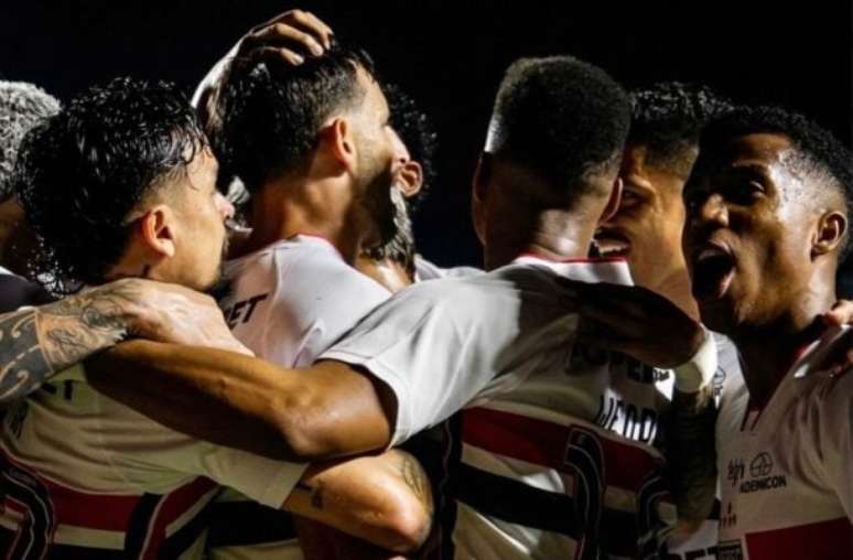 S&atilde;o Paulo deixa o Cruzeiro em maus len&ccedil;&oacute;is no Brasileir&atilde;o &ndash;