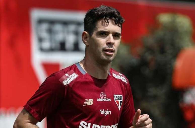 Rubens Chiri / S&atilde;o Paulo FC - Legenda: Oscar se despede dos campos aos 34 anos