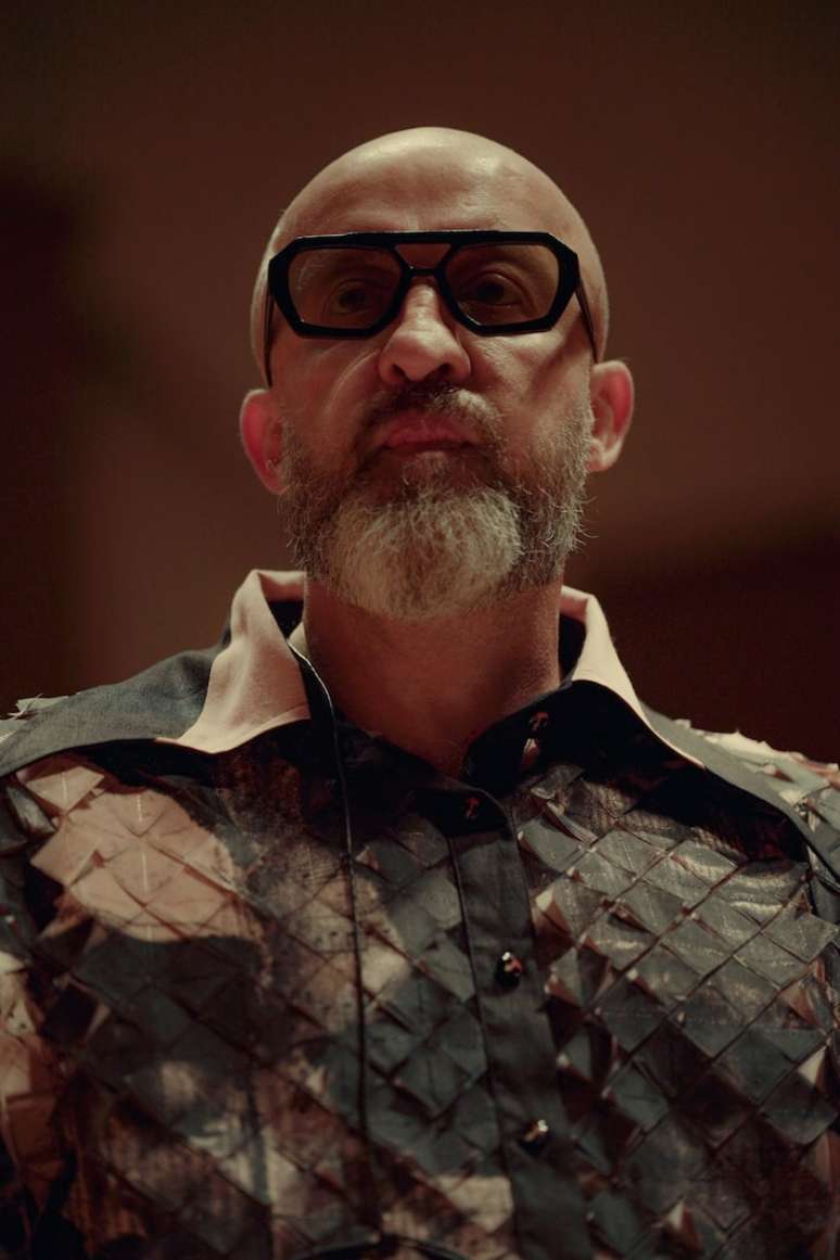 Fabr&iacute;cio Carpinejar fala ao Estad&atilde;o a respeito da sociedade moderna.